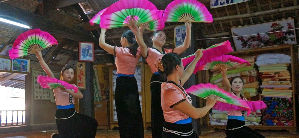 Traditional dance in Mai Chau Vietnam