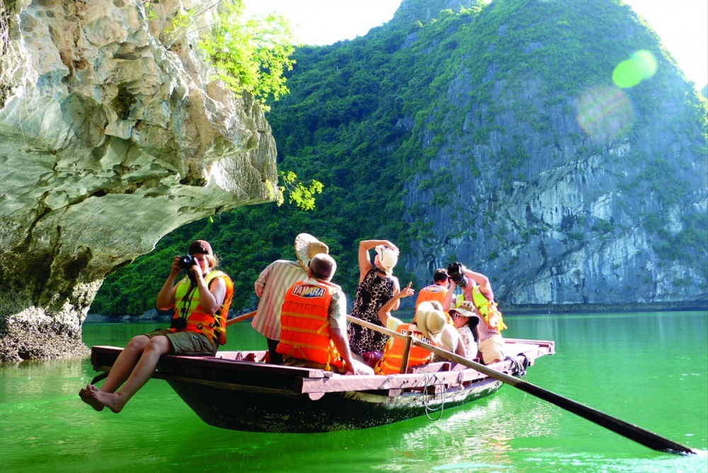 TRAVEL TO VIETNAM WITH FAMILY – WHY NOT?