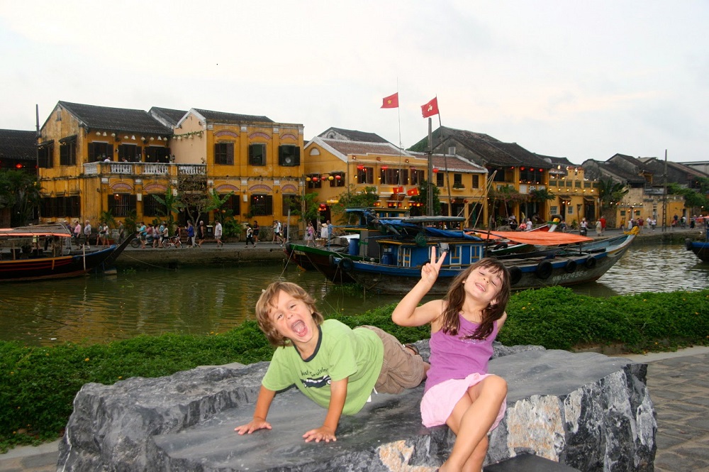 Top 5 Reasons to have one family holiday in Viet Nam with Kids