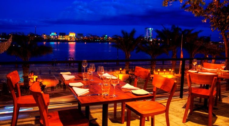 Nightlife in Danang: The best bars and night clubs can not to miss