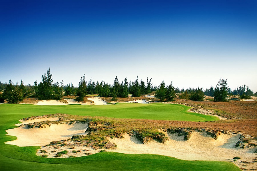 Tips: Finest golf courses in Danang  for traveler love this sports