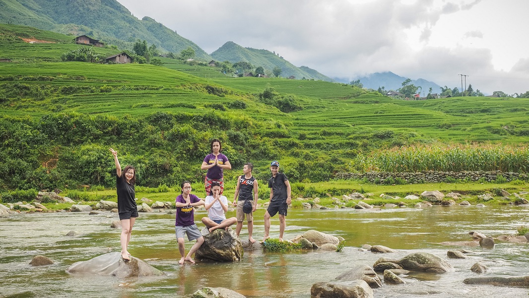 Things to do during travel trip Halong - Sapa 4 days