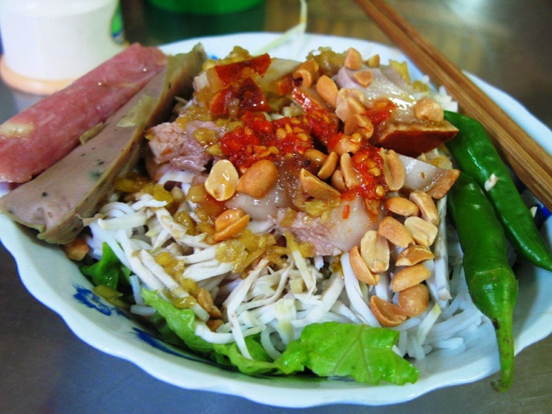  Bun Mam Da Nang - an unforgettable dish to many travelers to this coastal city.