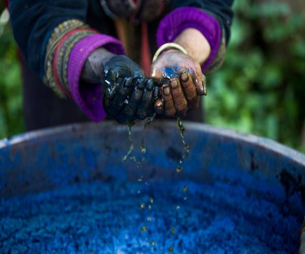 Indigo Dyeing Techniques Of The Mong Of Sapa