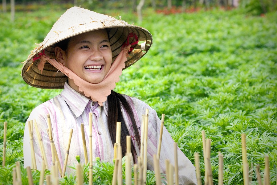 Vietnamese smile through photographers’ lens