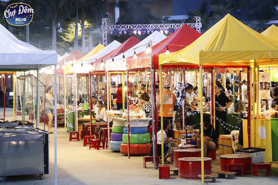 Experience Helio night market right here at Danang