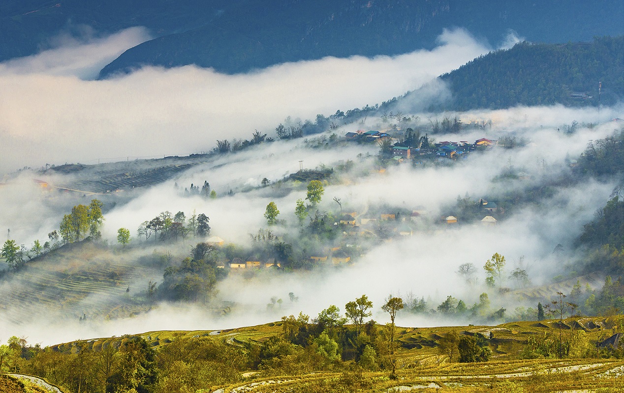 Where can you hunt beautiful clouds in Northern Vietnam ?