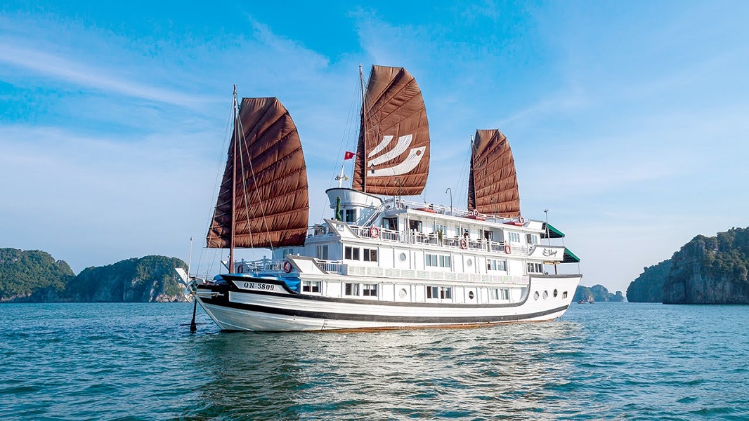 When is the best time for your holiday in Vietnam's Ha Long Bay?