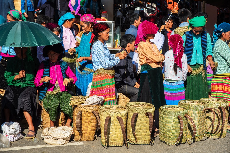 Information about market days in Sapa